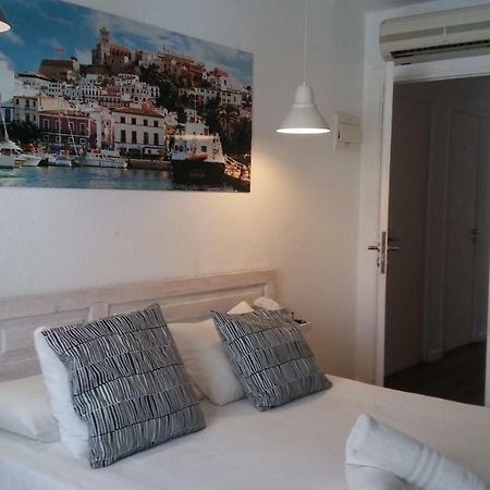 Hostal Ibiza Hotel Bagian luar foto