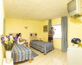 Hostal Ibiza Hotel Bagian luar foto