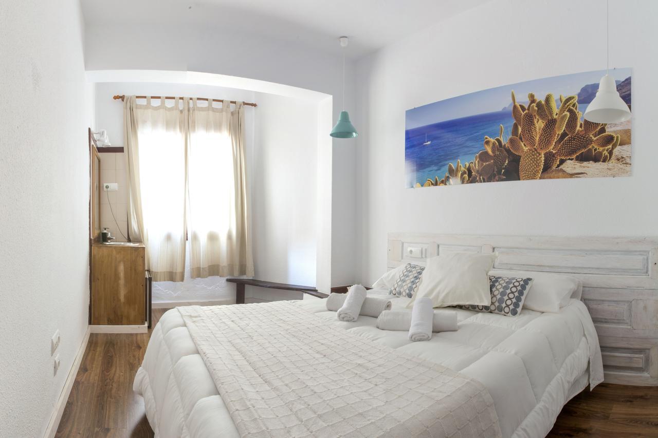 Hostal Ibiza Hotel Bagian luar foto